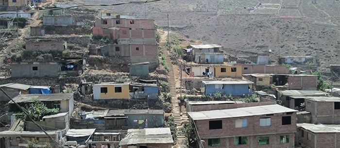 New homes… and hope for single mothers in Peru2/4