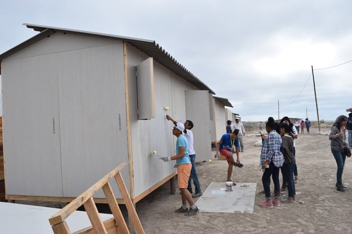 Après le tremblement de terre: reconstruire des maisons et vivre en Équateur3/4